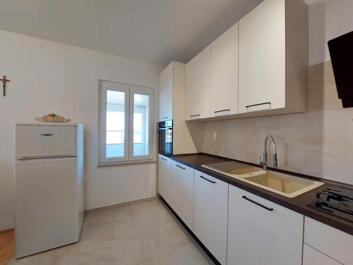 Apartment Neda Пунат Екстер'єр фото