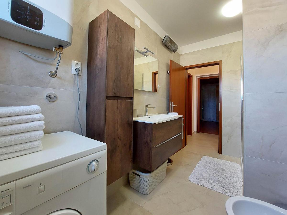 Apartment Neda Пунат Екстер'єр фото