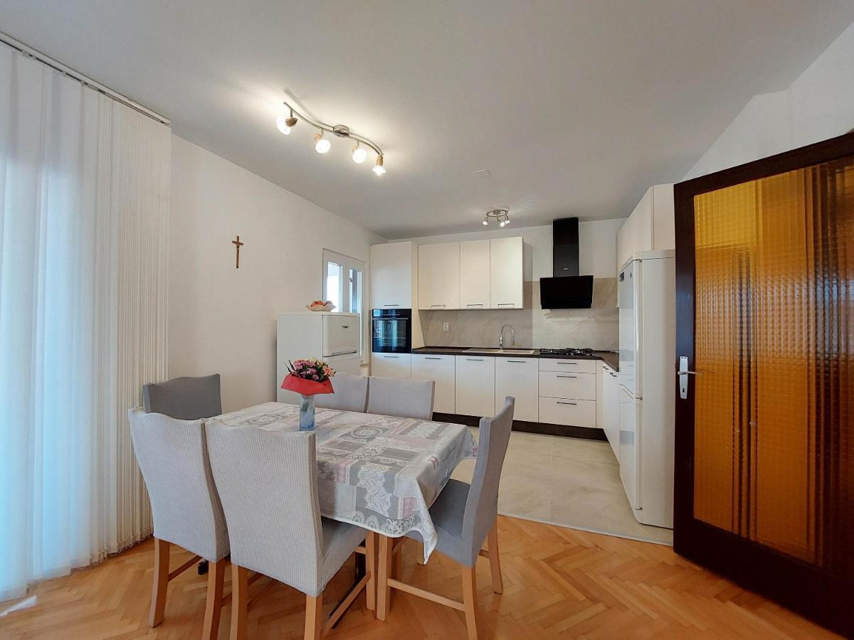 Apartment Neda Пунат Екстер'єр фото