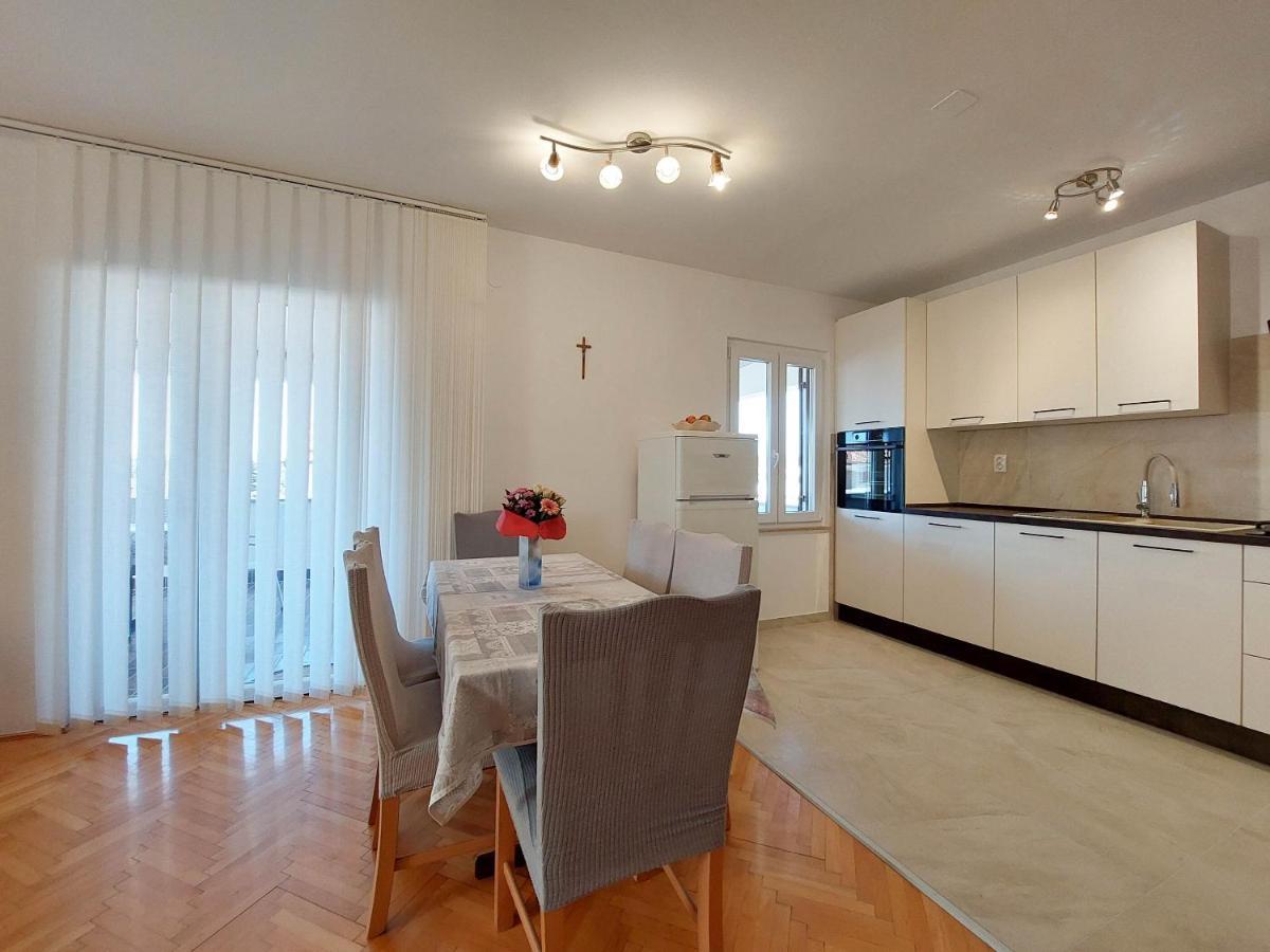Apartment Neda Пунат Екстер'єр фото