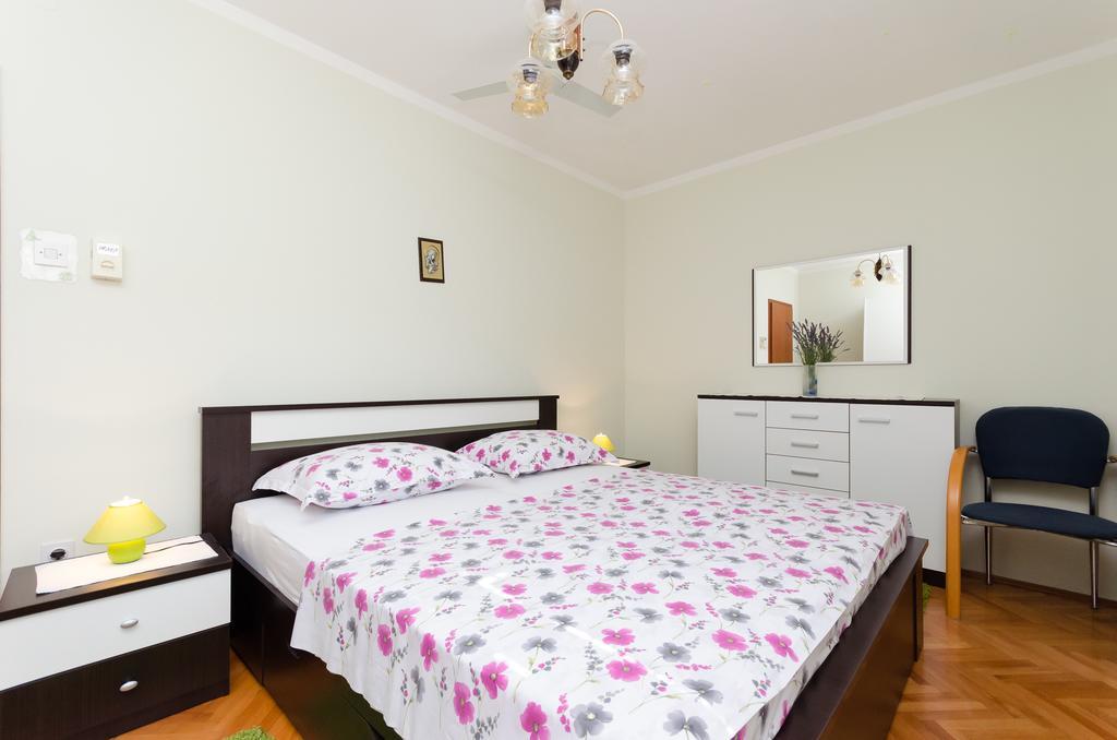 Apartment Neda Пунат Екстер'єр фото